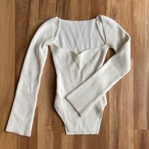 Oresund Iris style white square neck sweater